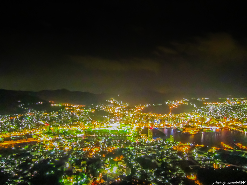 強風吹きすさぶ稲佐山より
