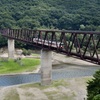 野岩鉄道湯西川橋梁を走る6050型