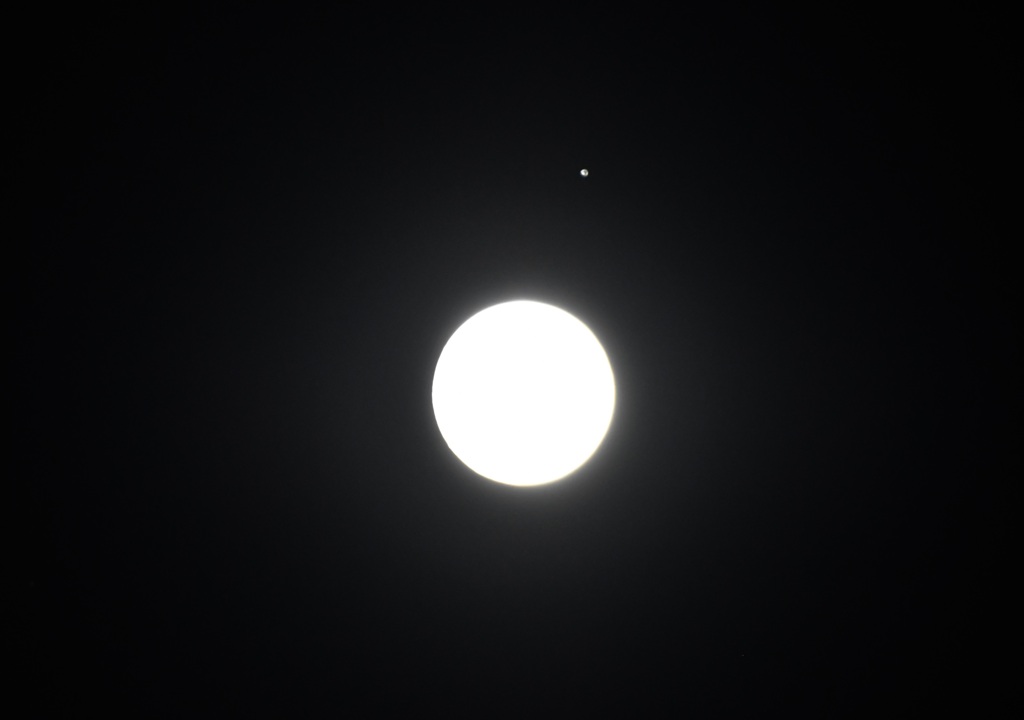 中秋の名月と土星