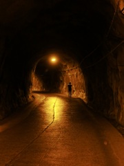 手彫りのトンネル