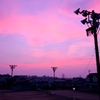 テニスコートの夕暮れ