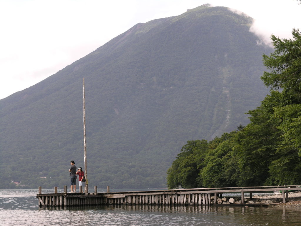 男体山
