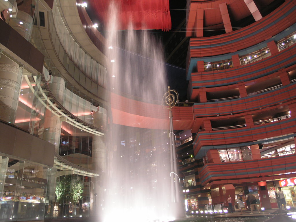 水のカーテン