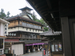 成田山新勝寺　参道