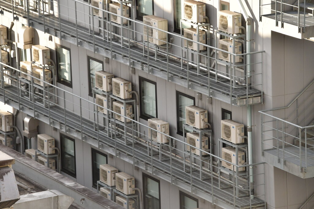 ビルのエアコン