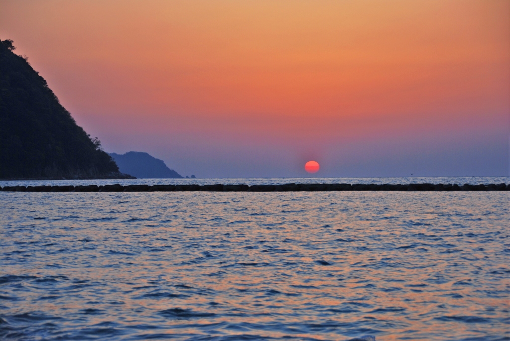 日本海に沈む夕日