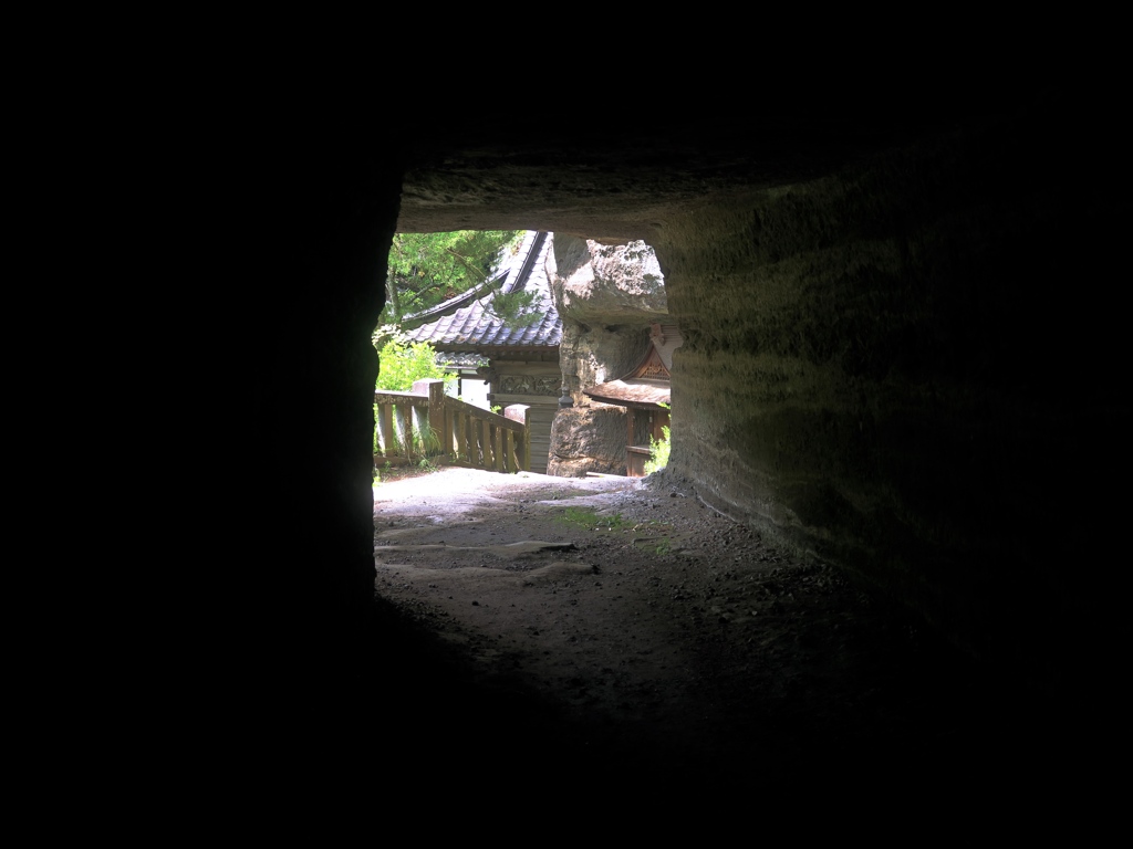 トンネル