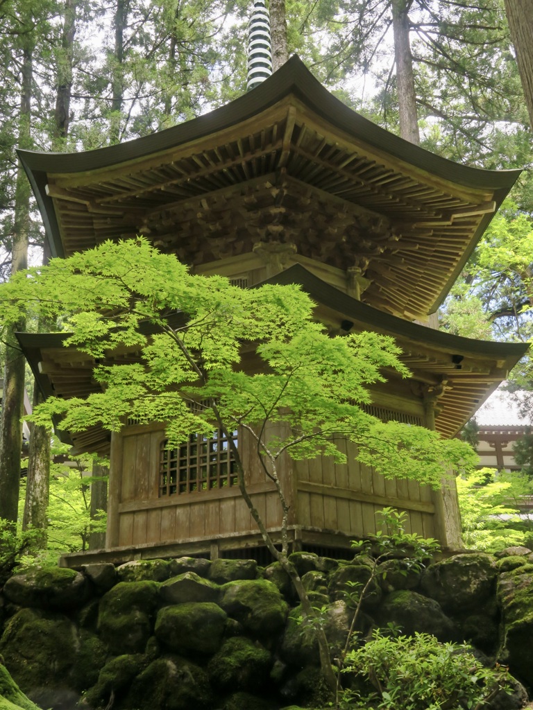 永平寺　報恩塔