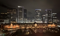 夜の東京駅