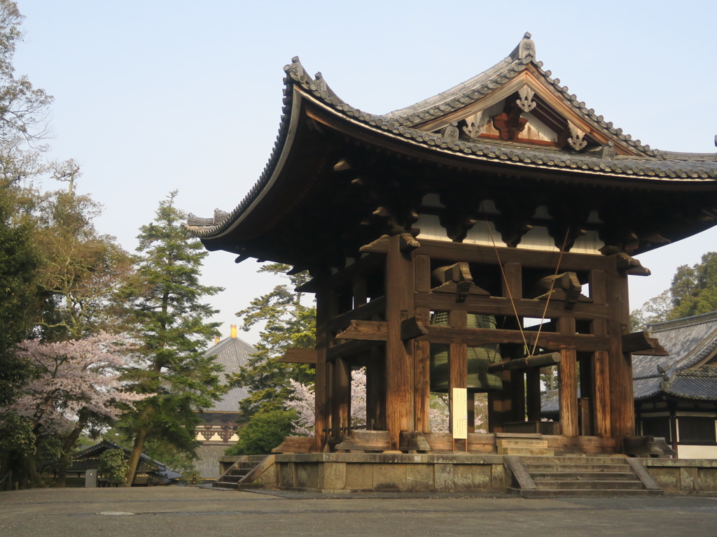 東大寺　鐘楼ヶ丘の大鐘