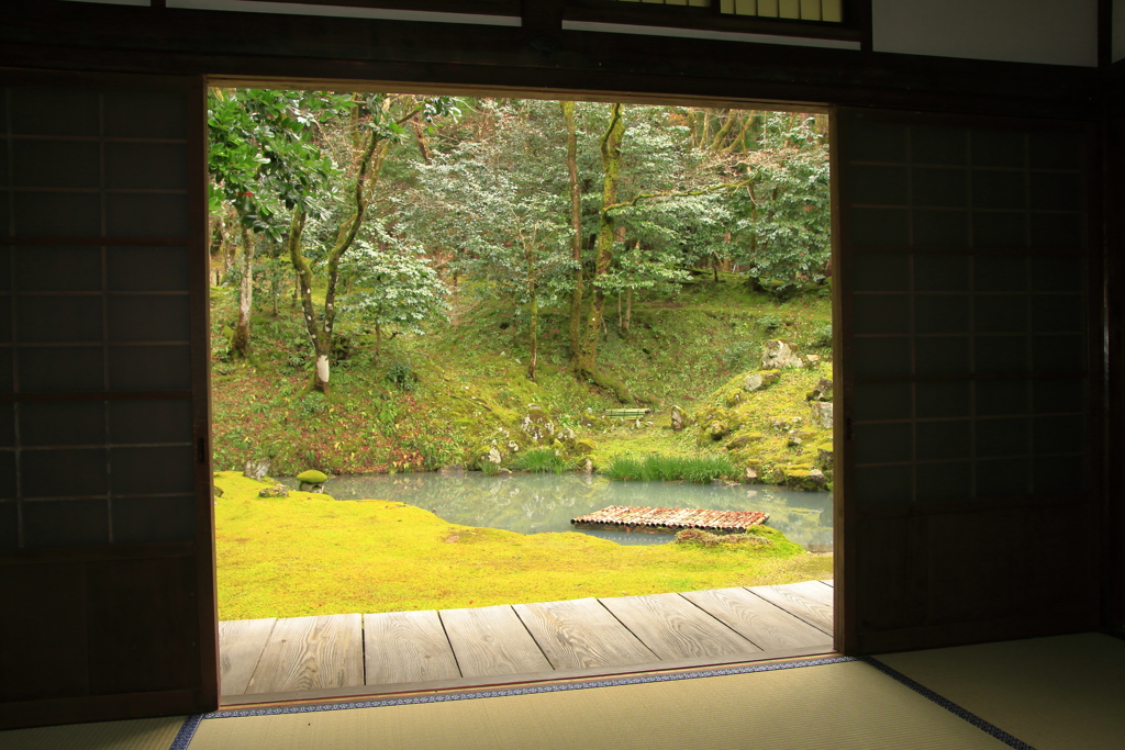 近江孤蓬庵～１２月の額縁庭園