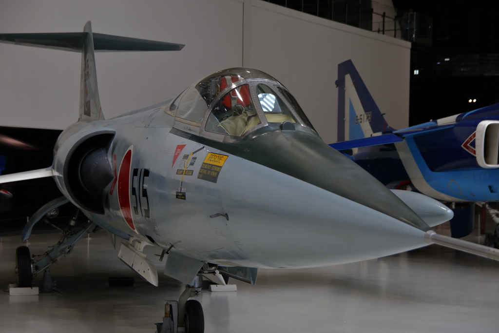 あざ セールスマン 悪魔 日本 戦闘機 鉛筆 9you Jp