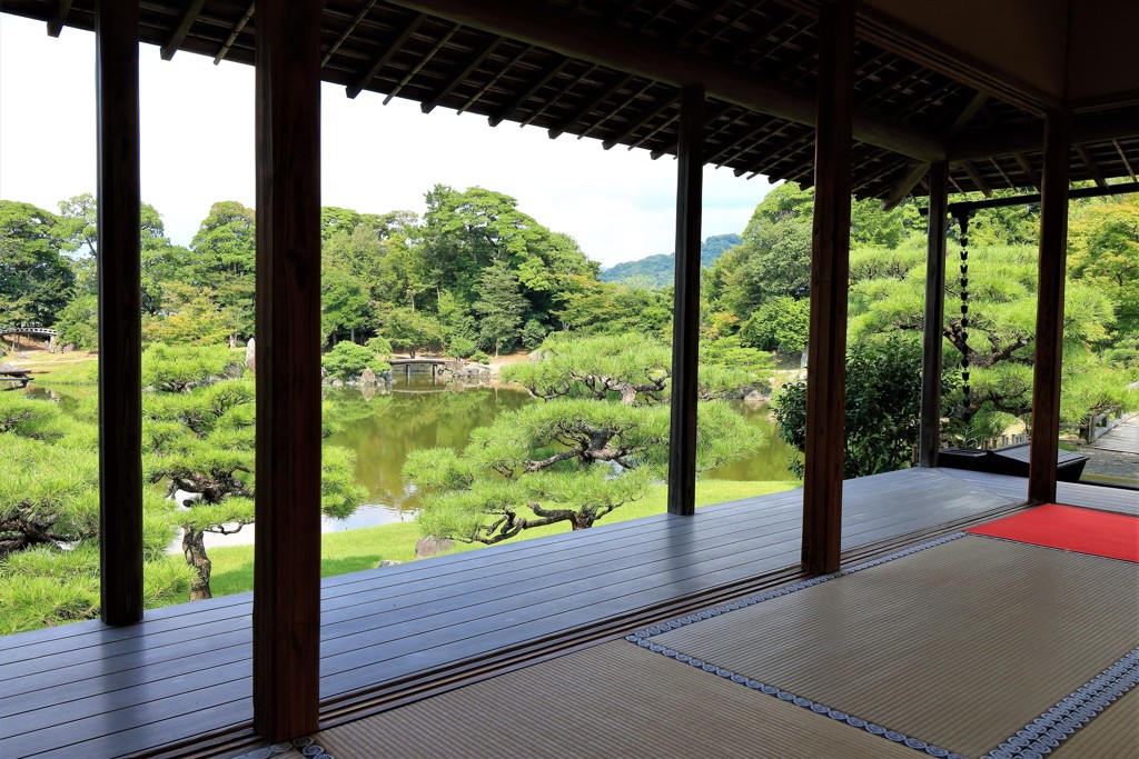 拙者には贅沢すぎる場所にござるｗ