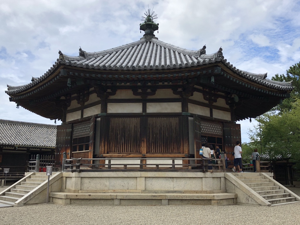 スマホで直球〜法隆寺夢殿