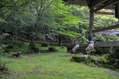 東光寺鐘楼脇にて