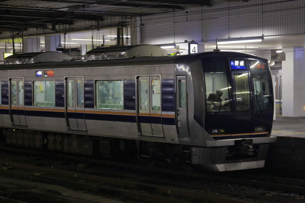 西明石行き321系