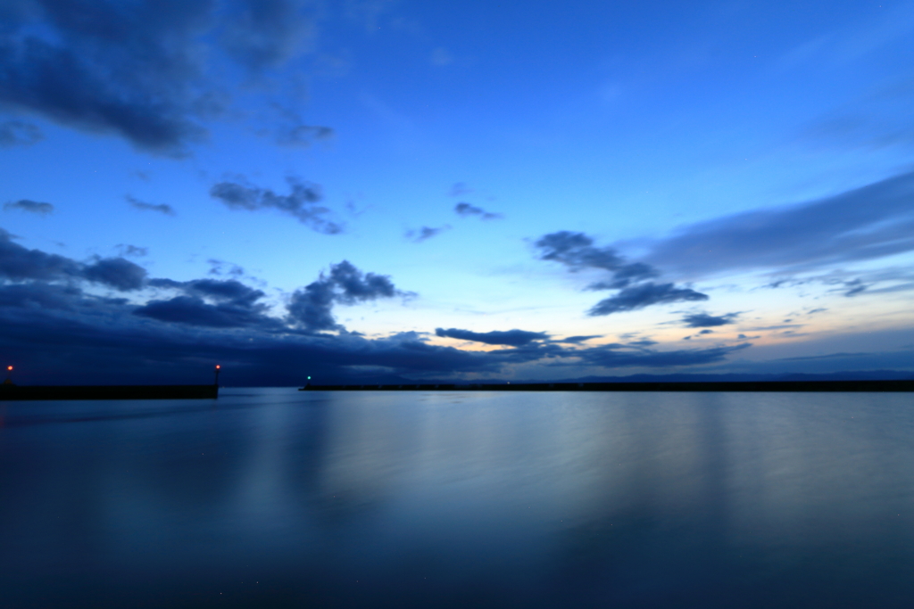 北湖蒼い夕暮れ