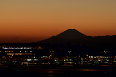 富士山と国際線ターミナル