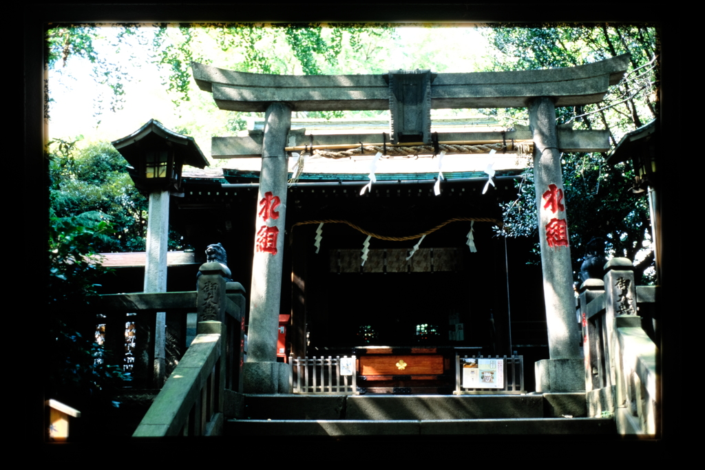 西日暮里の諏方神社