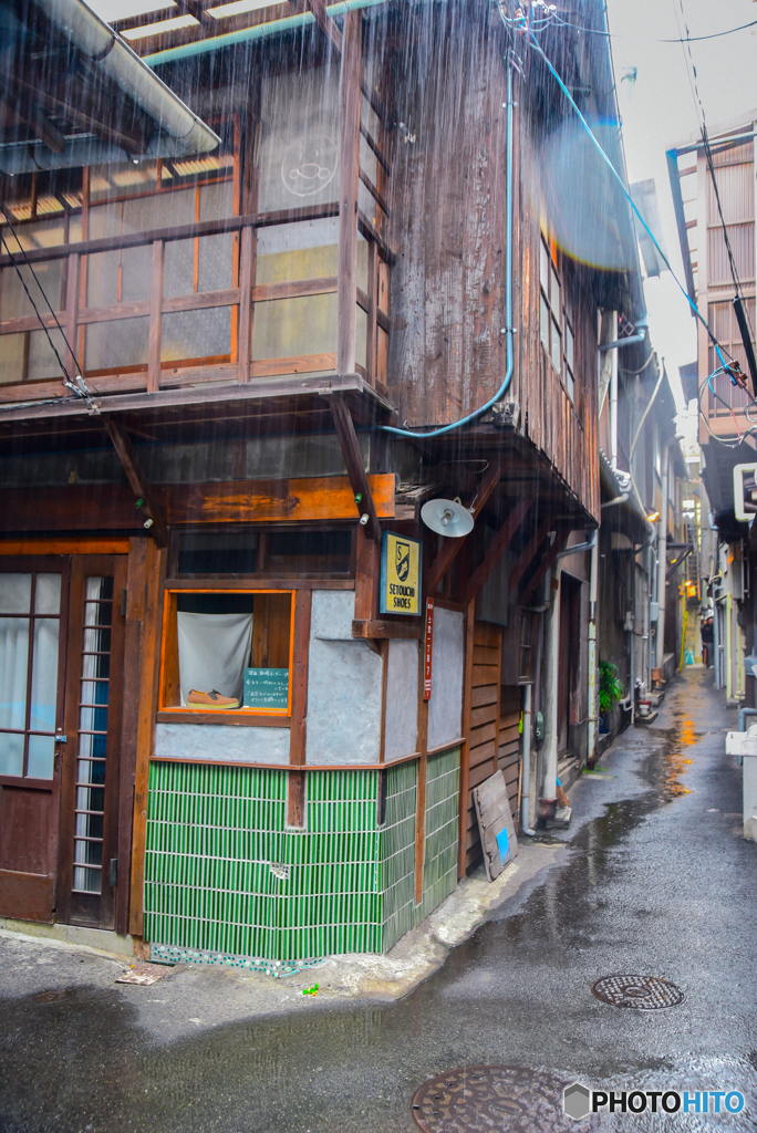 尾道雨の裏通り