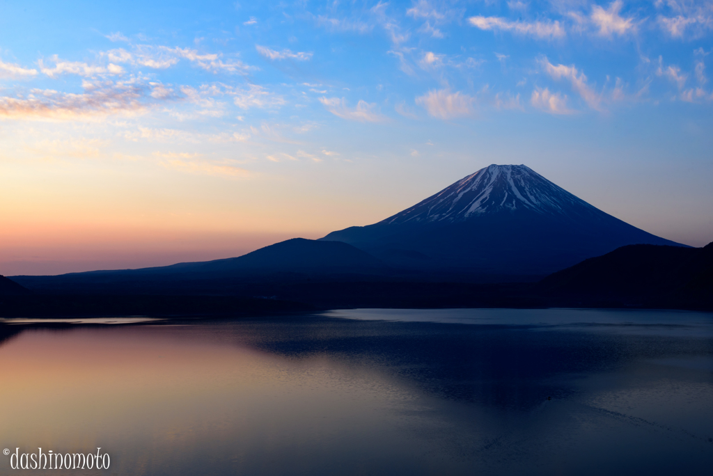 本栖湖　５月富士１