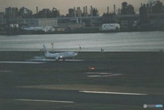 FH000022　フィルム機材　羽田空港にて