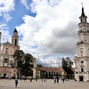 リトアニア／カウナス／旧市庁舎とイエズス教会