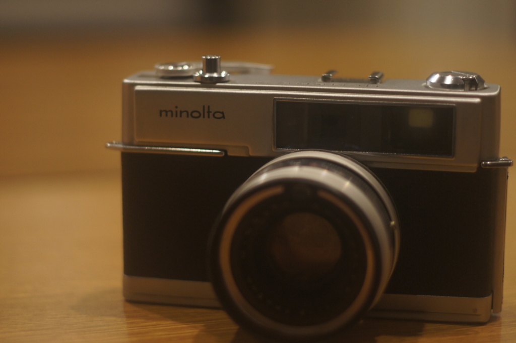 MINOLTA HI-MATIC 7 