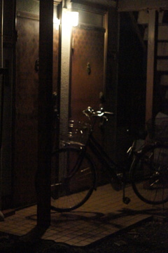 暗闇の自転車