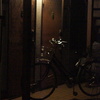 暗闇の自転車