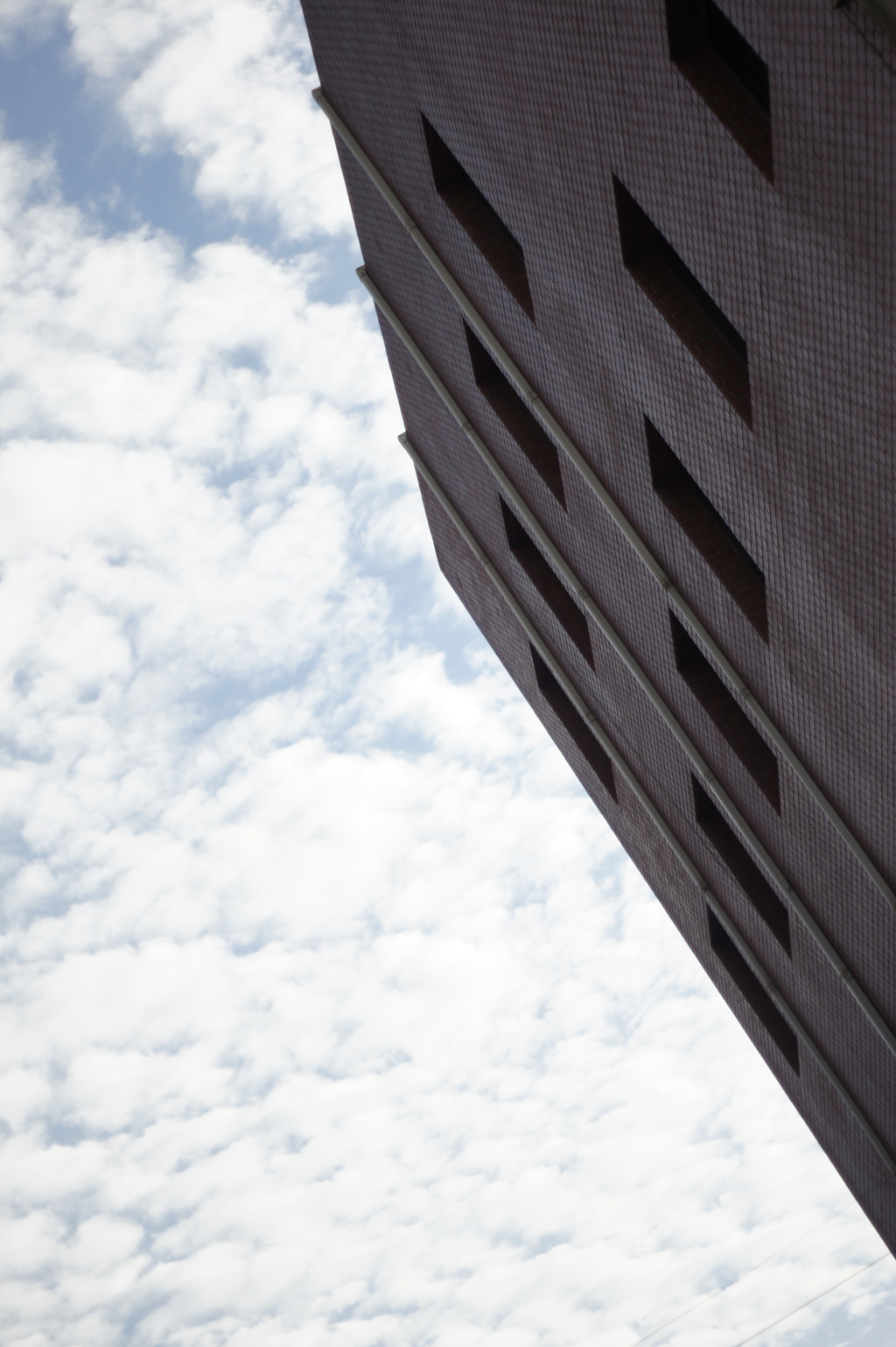 建物と空