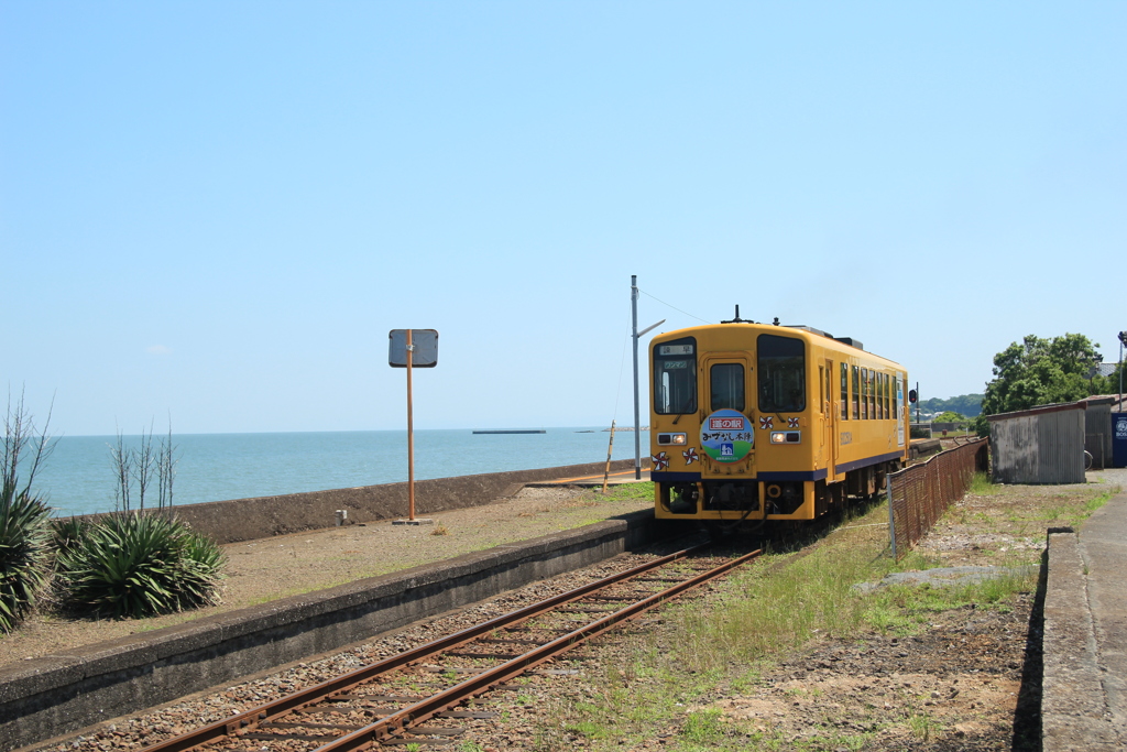 海沿いを走る島原鉄道(^^)/