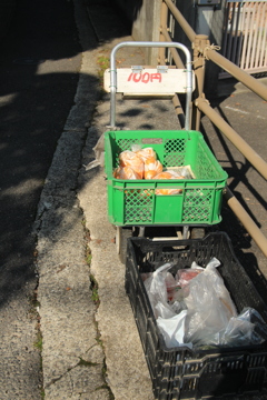 便利な100円ショップ！無人販売です。