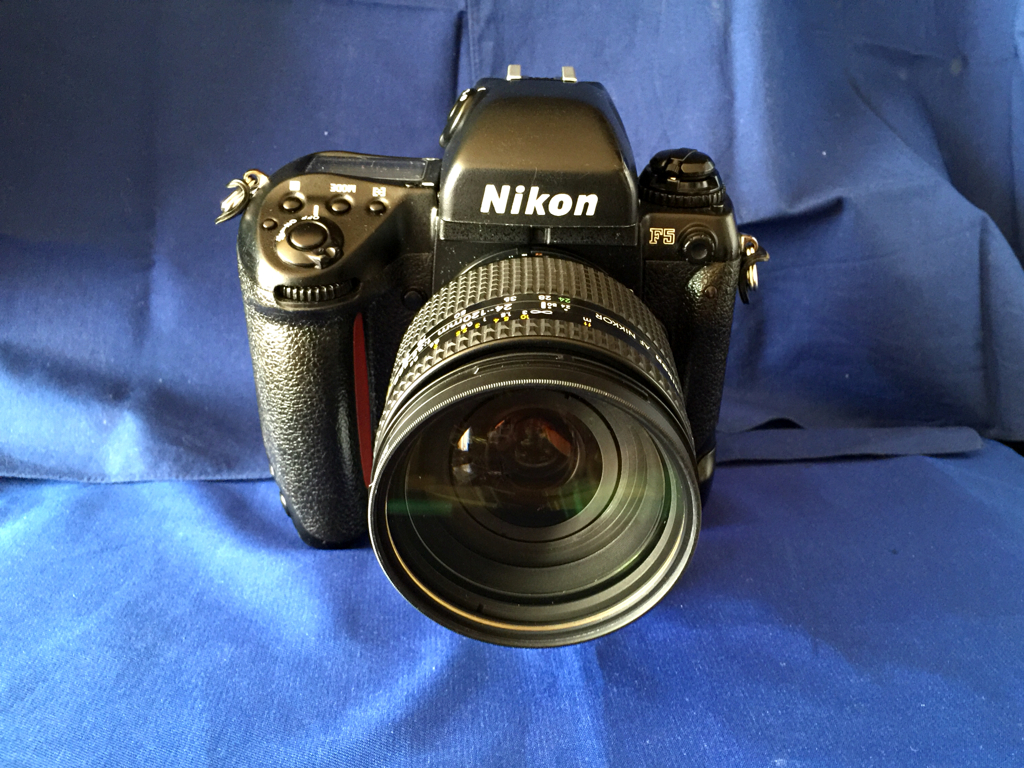 NIKON  F5