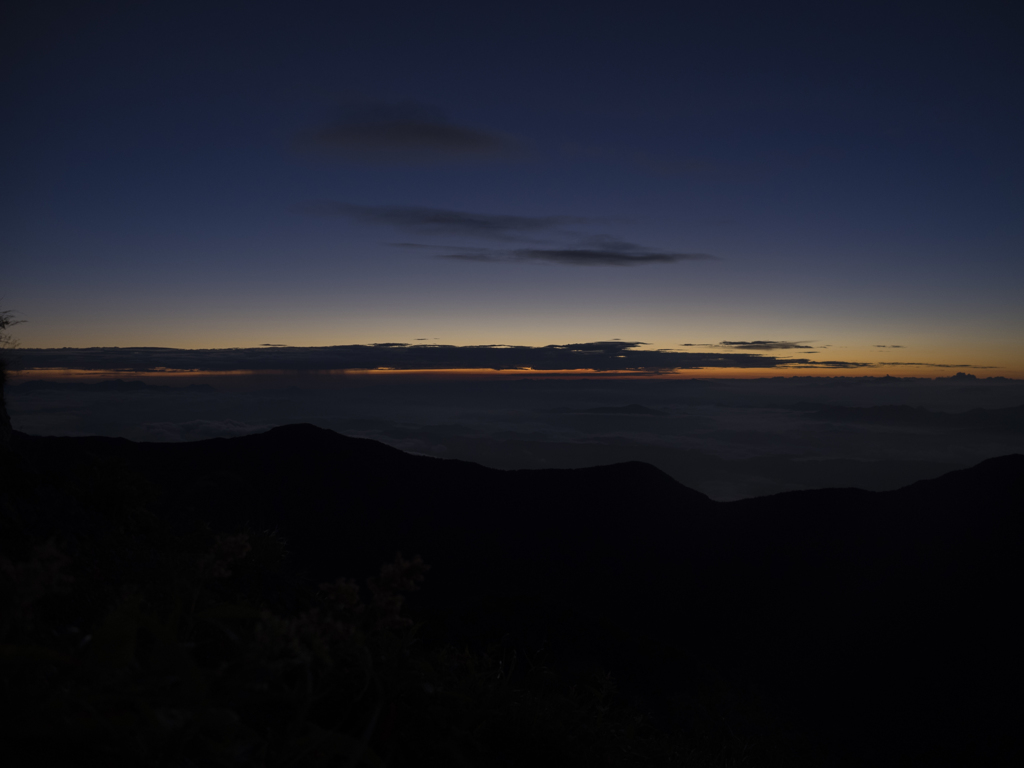 燕山荘　夜明け