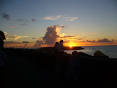 沖縄・浦添海浜公園からの夕日2