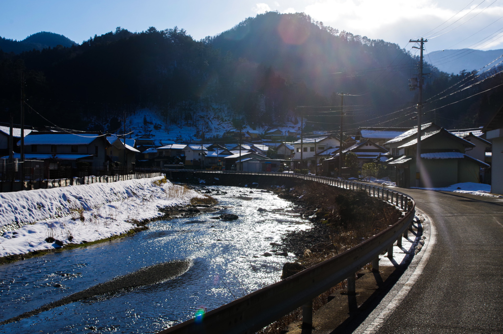 雪の中の日差し