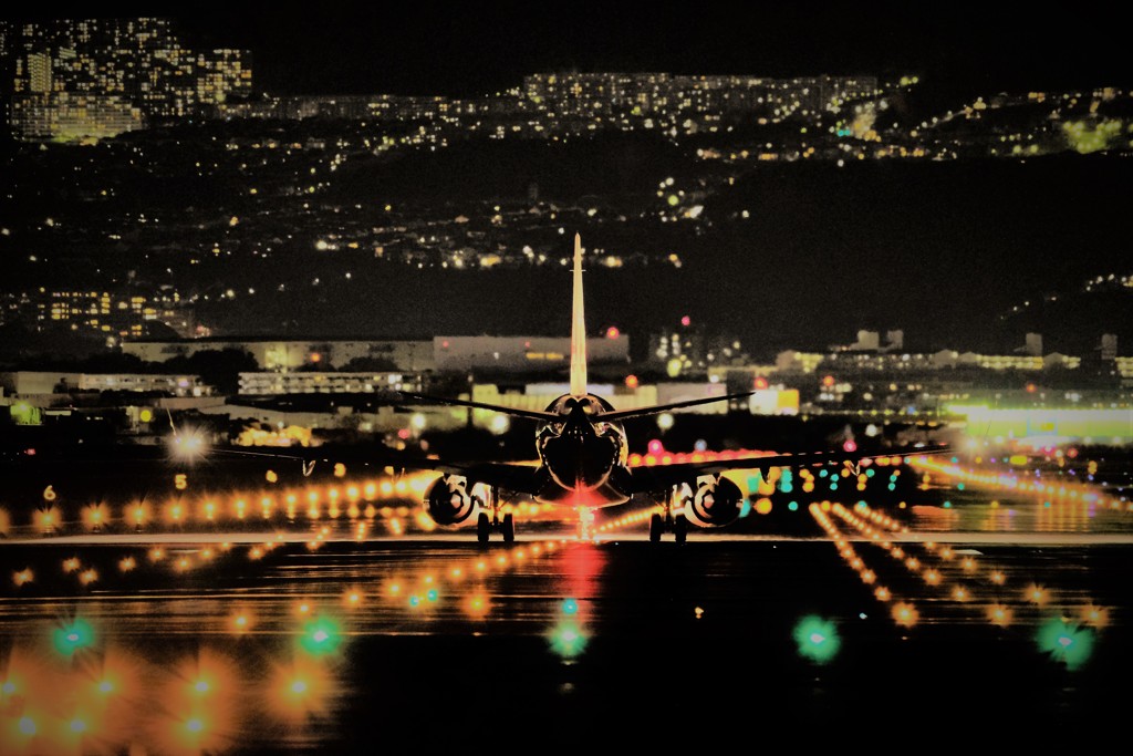 伊丹空港の夜