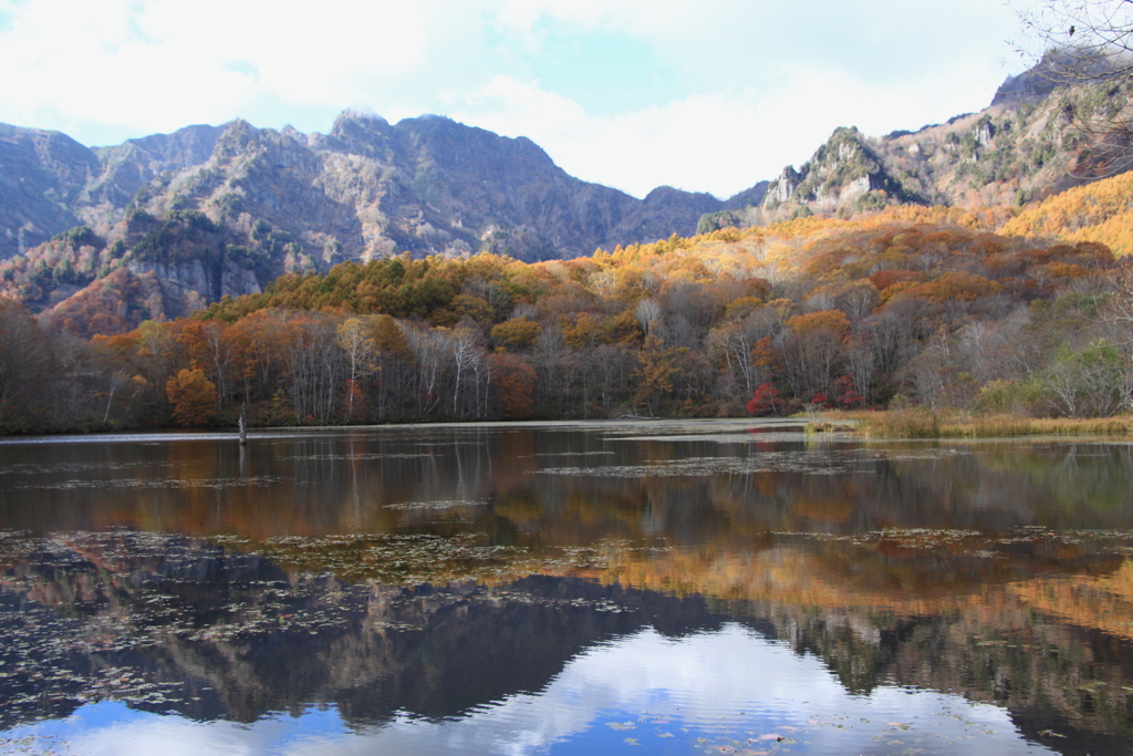 鏡池の紅葉