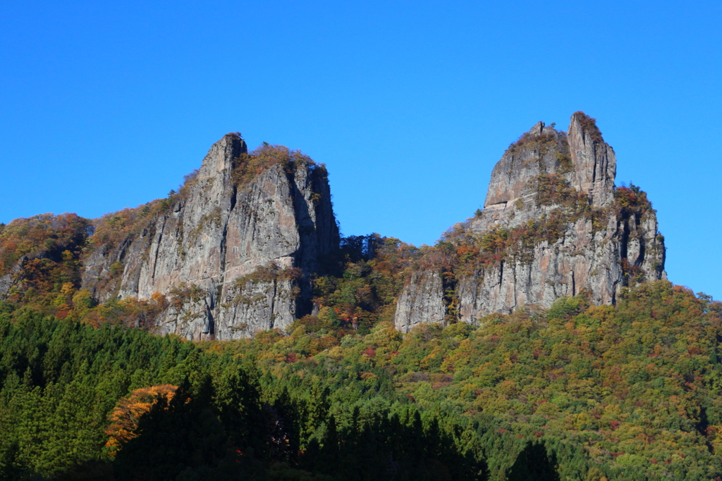 高岩