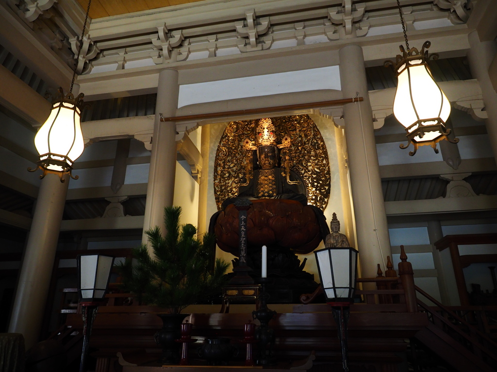 鎌倉　円覚寺　５　宝冠釈迦如来坐像