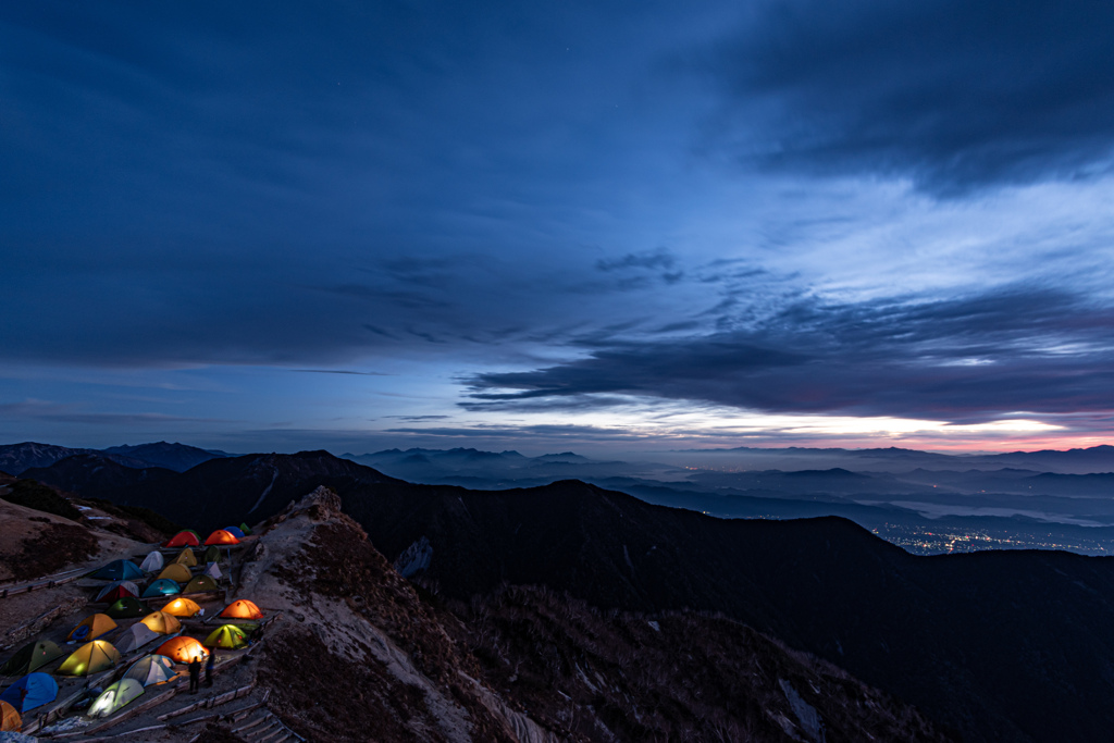 テント場の目覚め