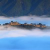 飛沫を上げる孤島
