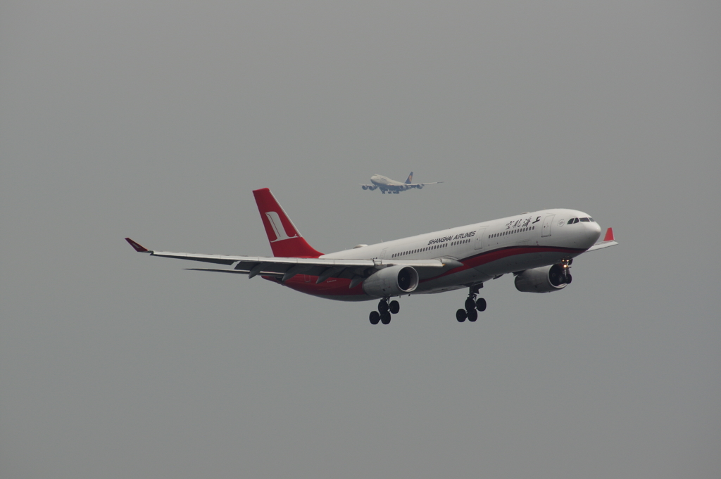 ７４８を従えて