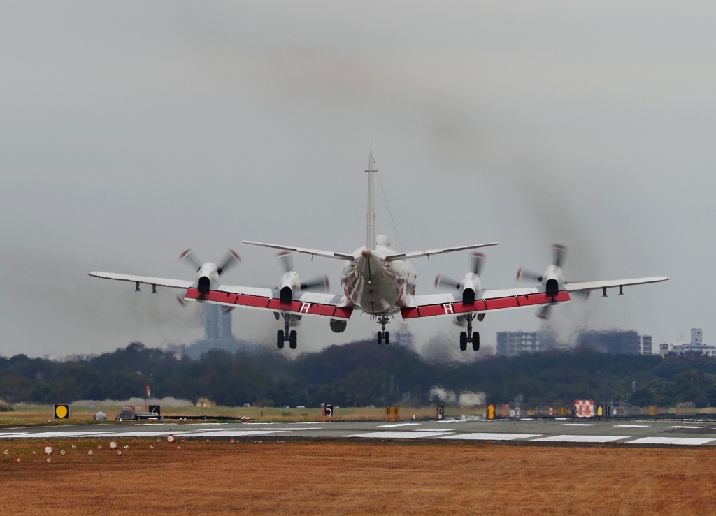 P-3C舞い降りる