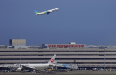 東京発北海道行