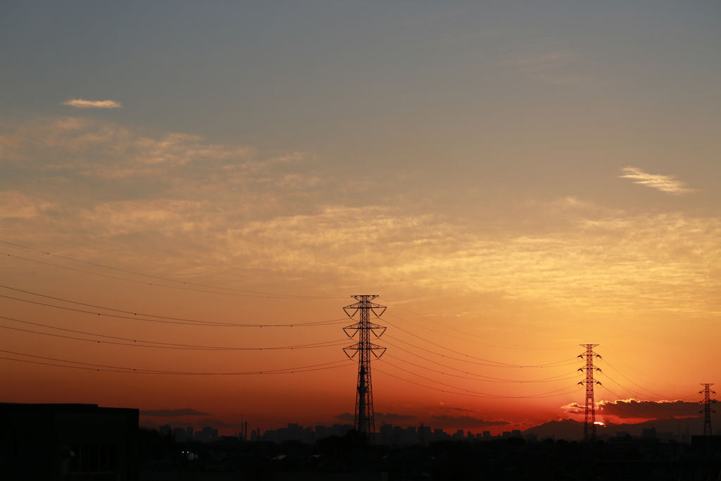 沈む太陽と輝く雲の小劇場