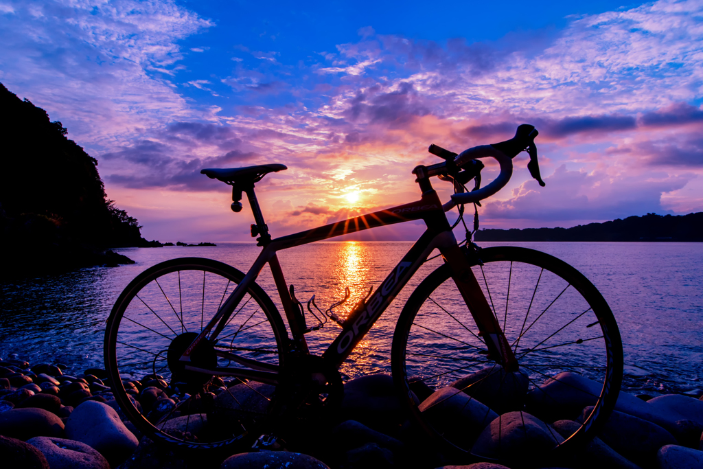 海辺の早朝サイクリング