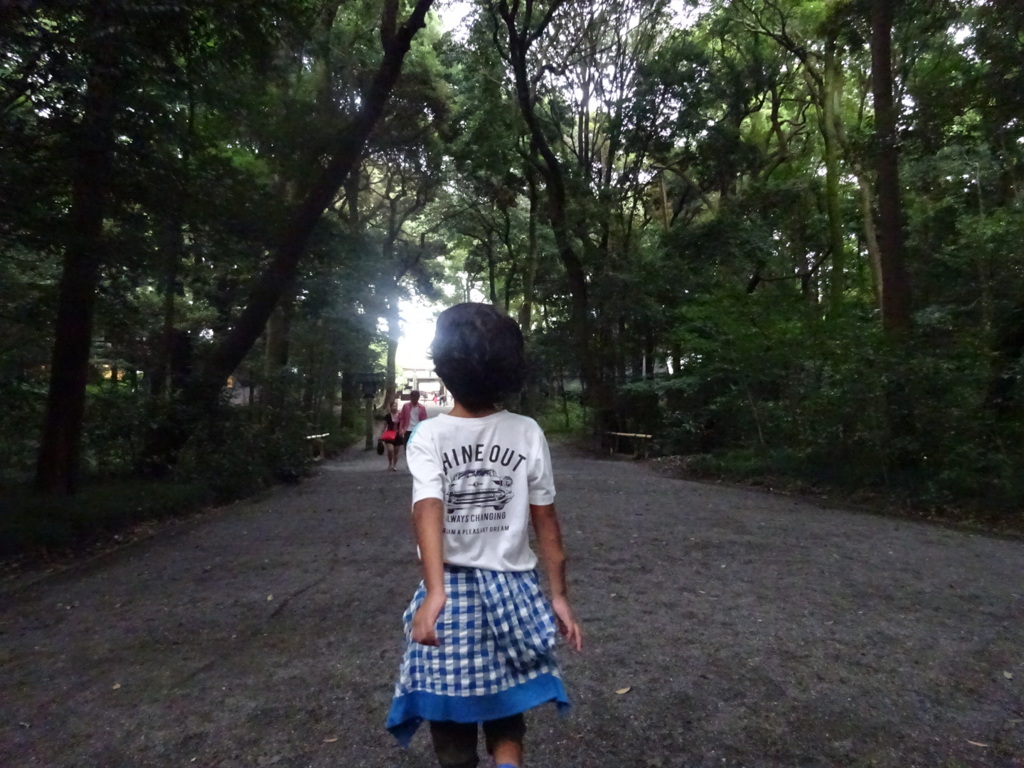 モデル立ち…？