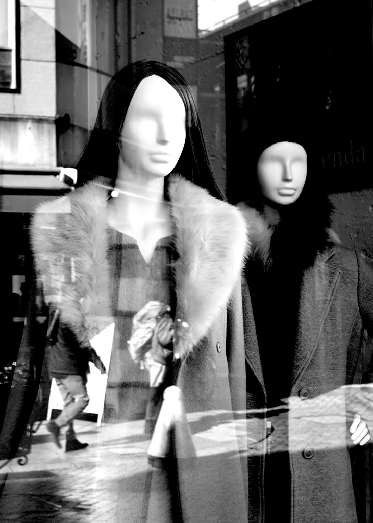 コートに包まれて